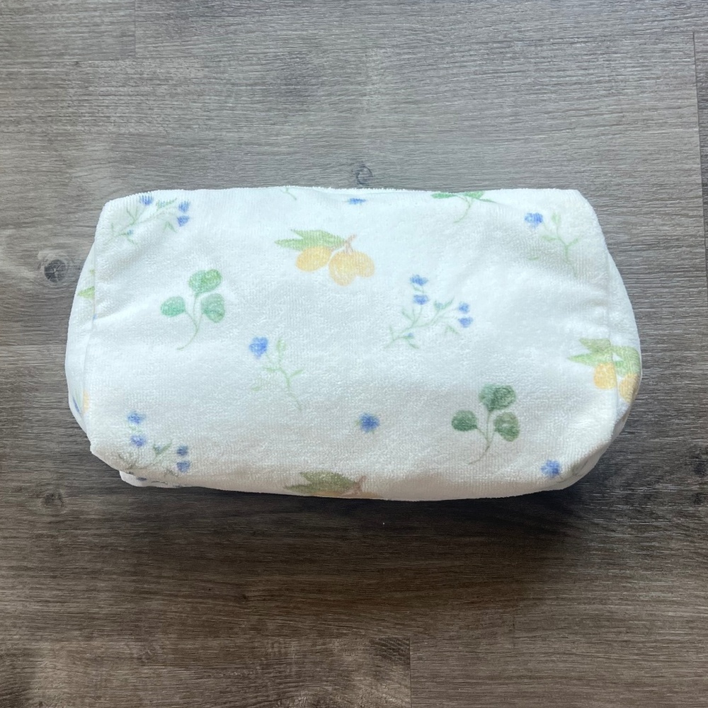 NWOT Djerf Avenue Terry Beauty Bag
